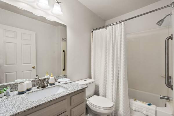 Modern Bathroom at AVIA North Shore Apartments, Jeffersonville, 47130